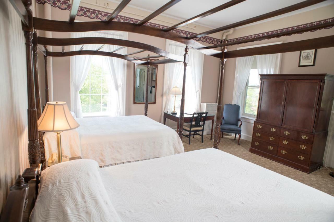 Middlebury Inn Екстер'єр фото