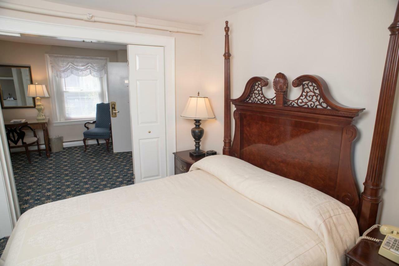 Middlebury Inn Екстер'єр фото