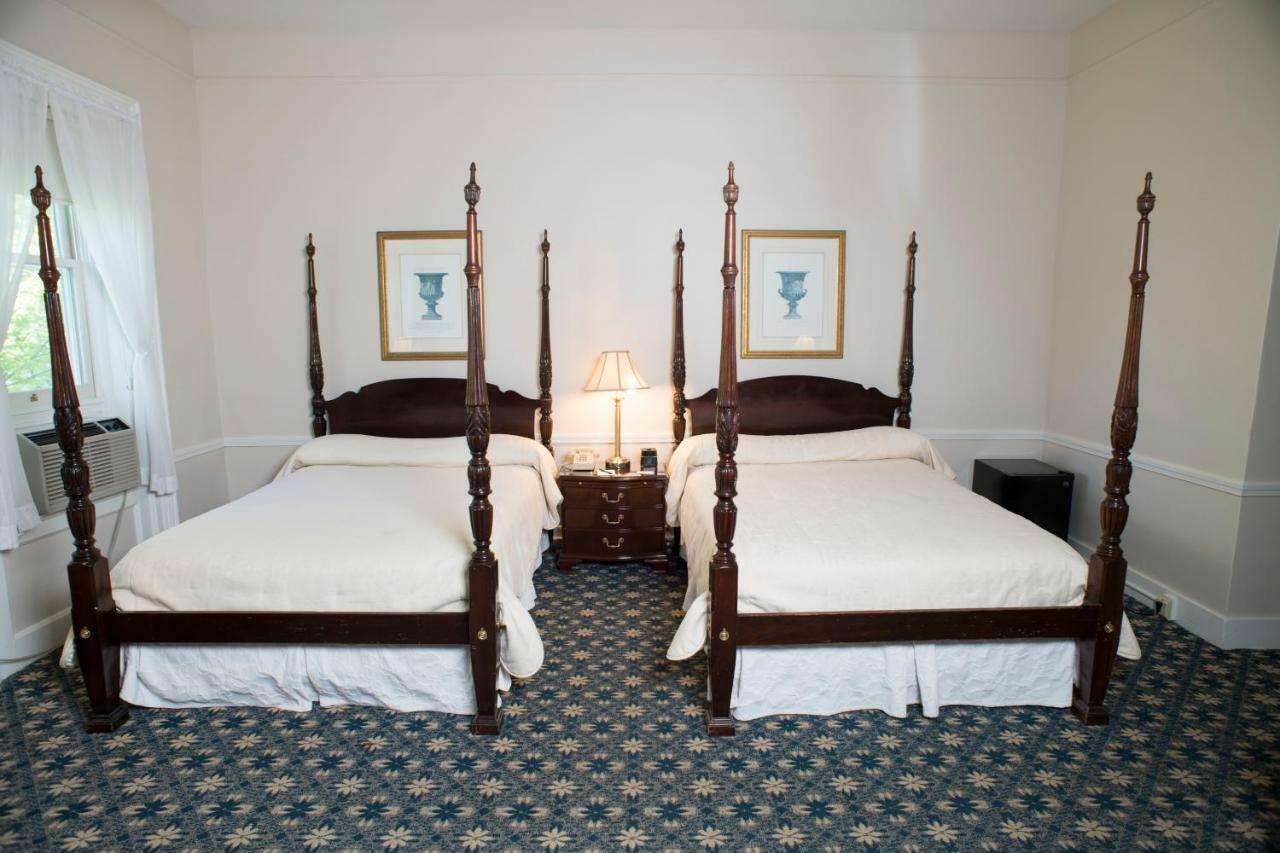 Middlebury Inn Екстер'єр фото