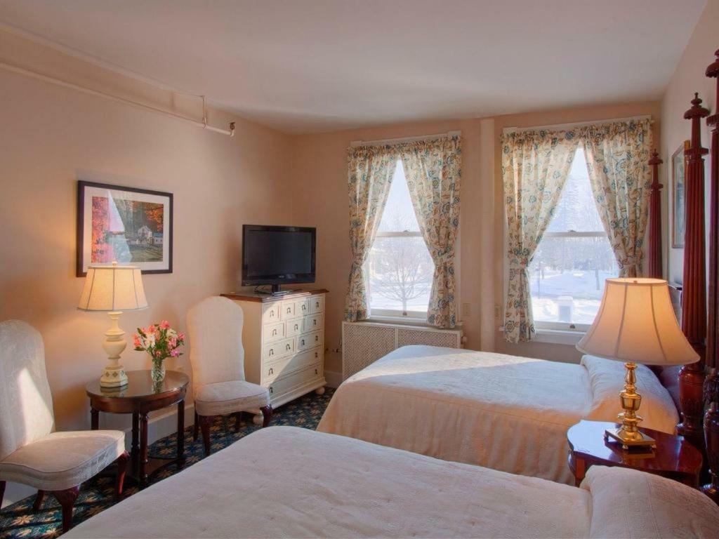 Middlebury Inn Екстер'єр фото
